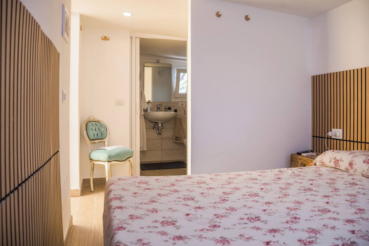 Værelse - terrasse | Gratis Wi-Fi