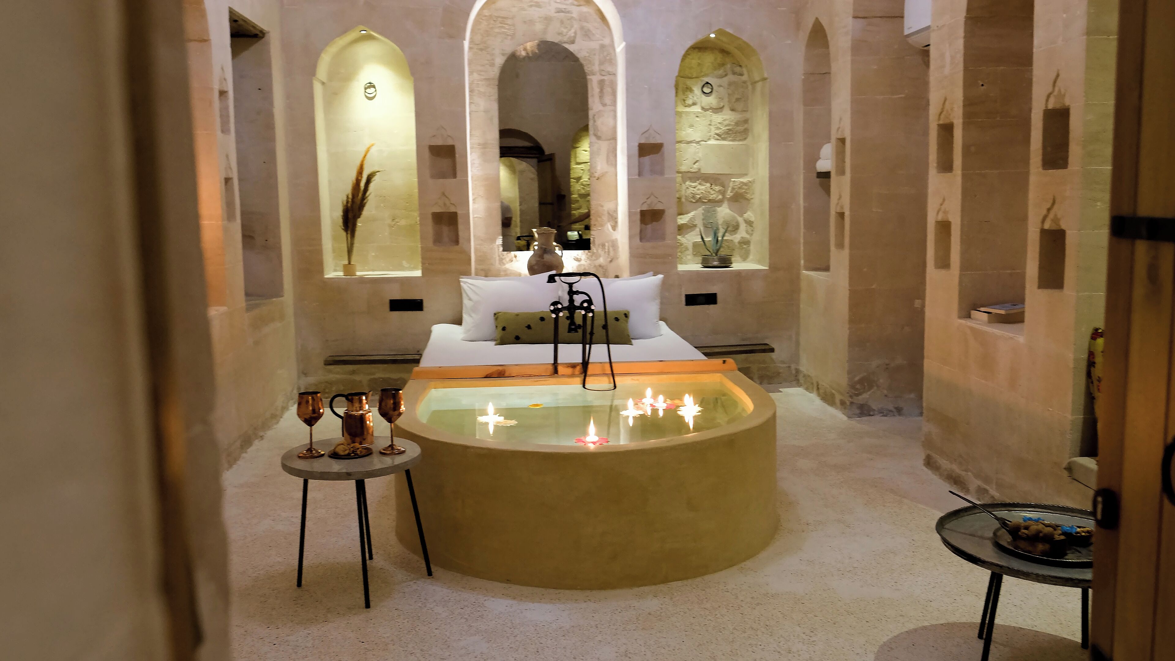 Romantic Suite with Mesopotamian View | Roupas de cama de algodão egípcio, roupas de cama premium