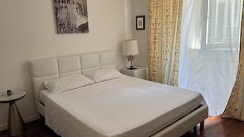 Chambre Confort Double ou avec lits jumeaux, vue ville | Bureau, Wi-Fi gratuit