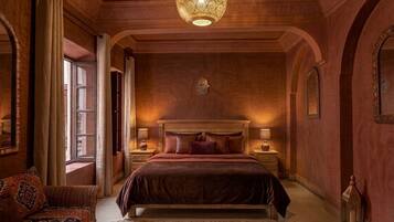 Chambre Double Deluxe, balcon, vue cour intérieure | Coffres-forts dans les chambres, Wi-Fi gratuit