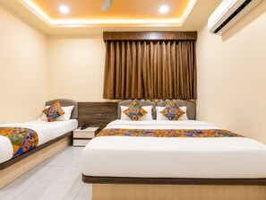 Luxury Room | Desk, free WiFi - Hotel Max Inn (Ahmedabad)