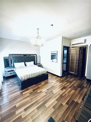 Laptop workspace, blackout drapes, iron/ironing board, free WiFi - lotus inn (ŞİŞLİ)