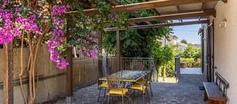 ‘Cala Di Forno a Talamone’ Apartment with Private Terrace, Garden & Wi-Fi
