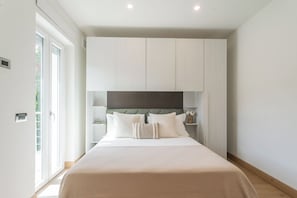 ヴィラ (4 Bedrooms) | 4 室のベッドルーム、アイロン / アイロン台、ベッドシーツ