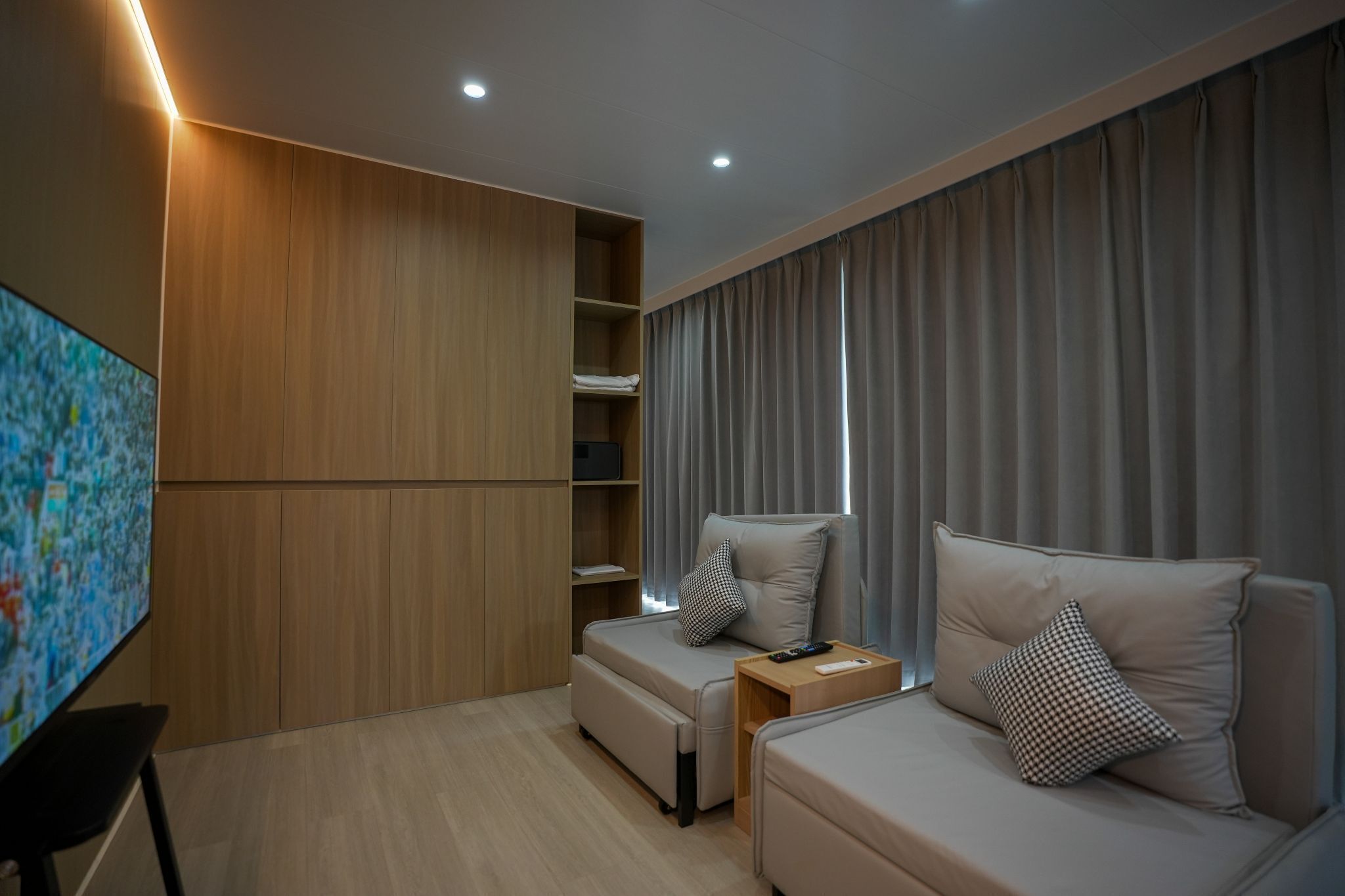Suíte júnior, vista para a praia | Roupas de cama premium, cofres nos quartos, quartos à prova de som