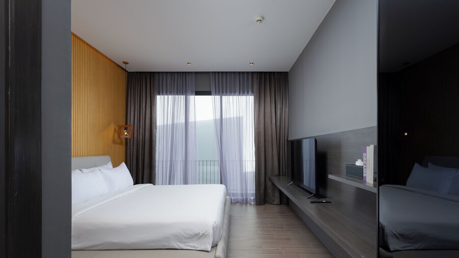 Elite Suites Villas Maikhao Phuket