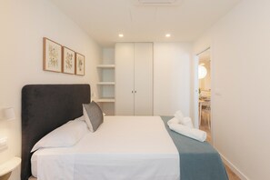 Bügeleisen/Bügelbrett, kostenloses WLAN, Bettwäsche