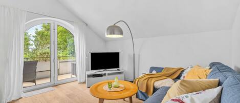 TV, DVD player, stereo