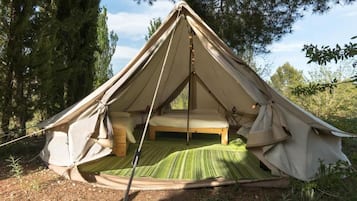 Familie tent, uitzicht op tuin | Terrein van de accommodatie