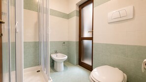 Bathroom - Belvedere Nada (San Rocco A Pilli)