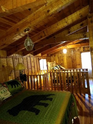 Room - Tranquil Cabin with Hot Tub & Creek Views Near Bass Pro, Kodak Tennessee (Kodak)