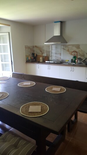 Dining - Casa de la Mama. Your Home in Galicia on the Camino de Santiago in A Balsa / Triacastela (Triacastela)