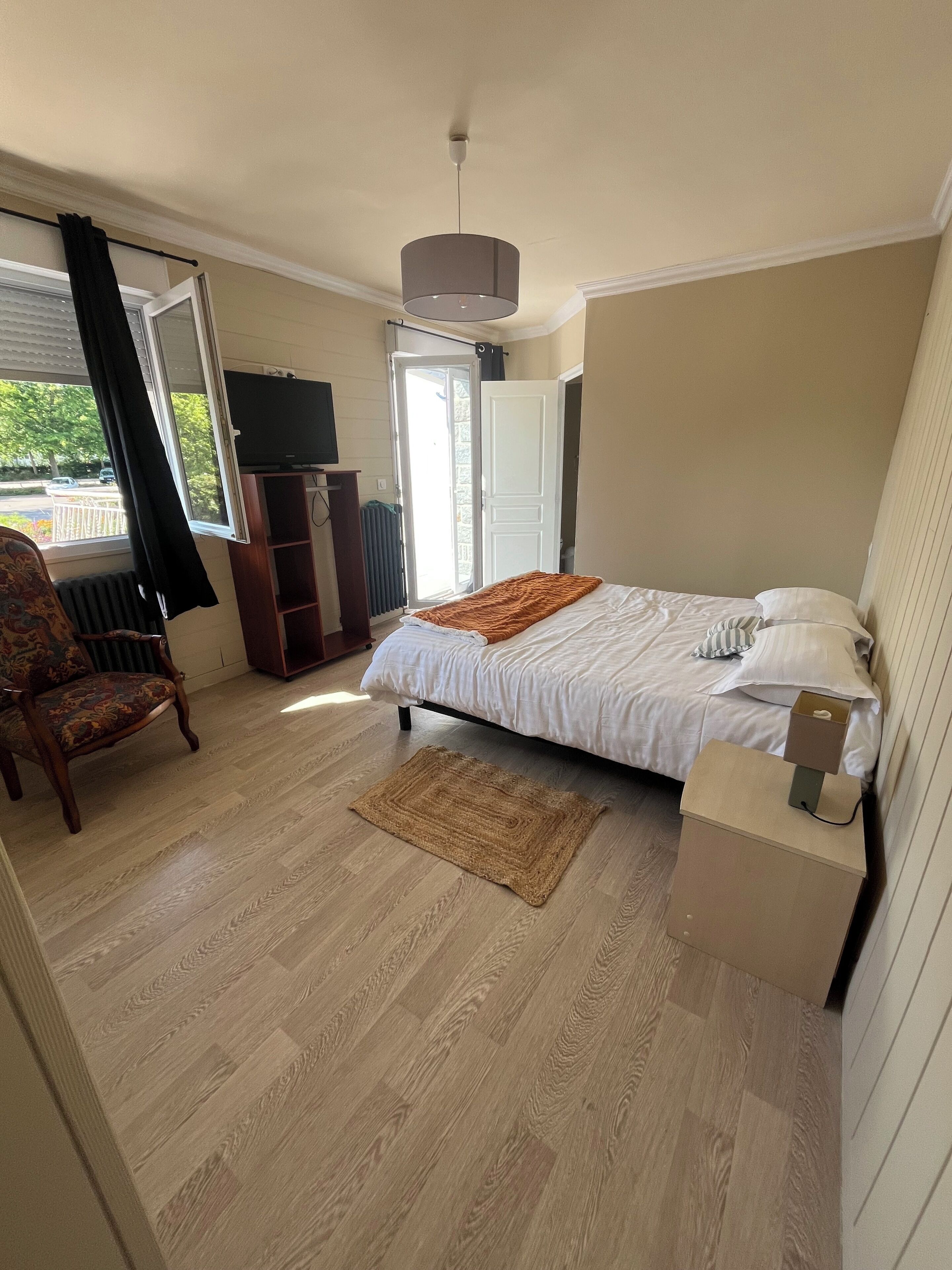 Chambre Double Classique, vue ville | Wi-Fi gratuit