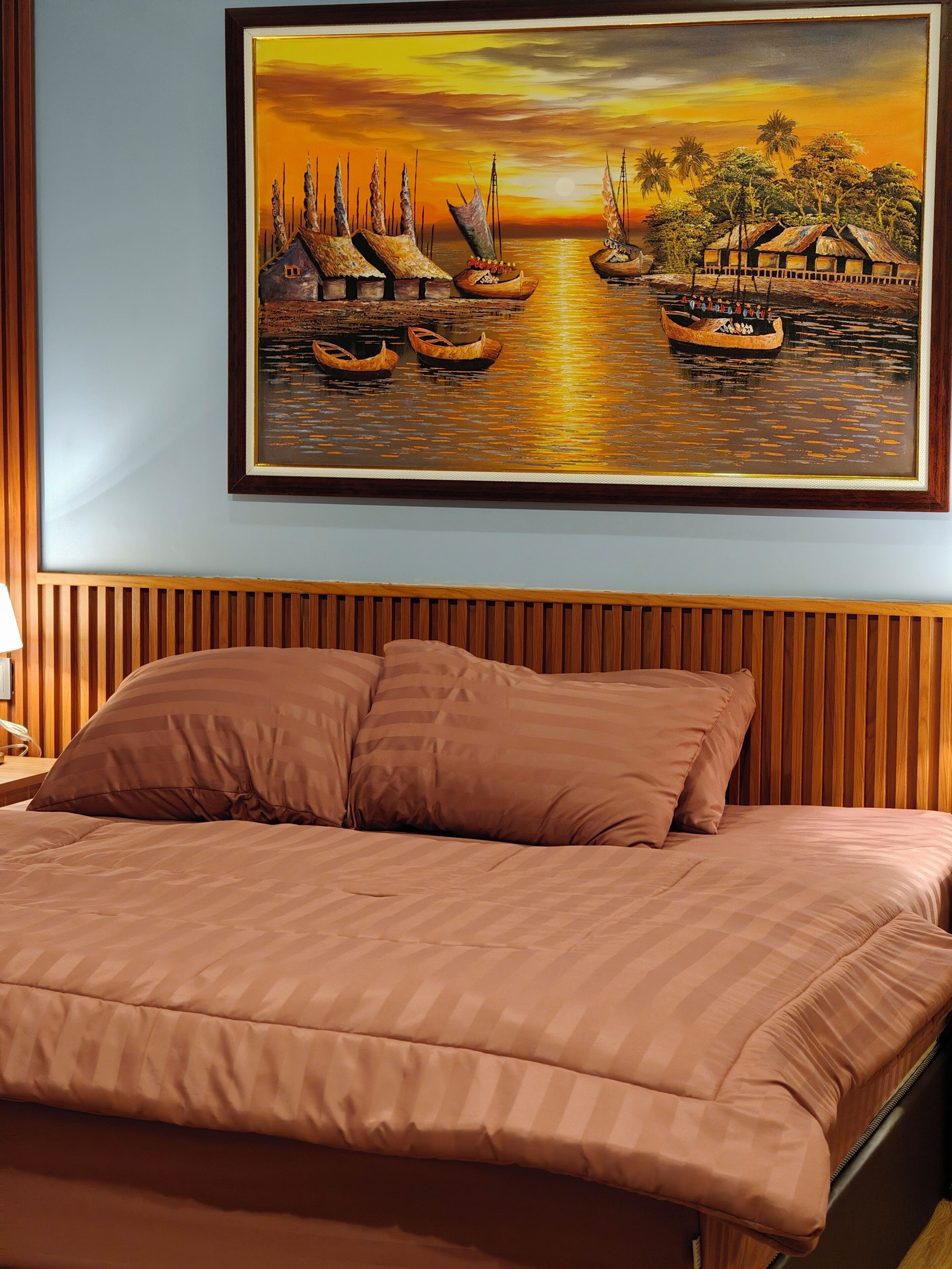 Superior Villa | Desk, iron/ironing board (on request), WiFi (free)