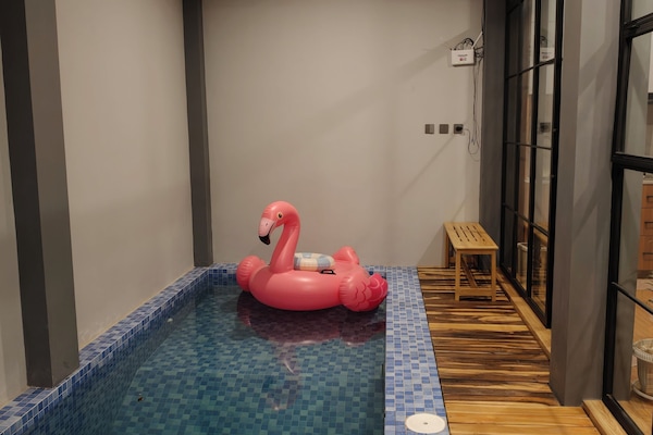 Superior Villa | Pool | 4 indoor pools