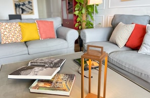 Appartement Duplex Deluxe, 3 chambres, vue mer | Coin séjour