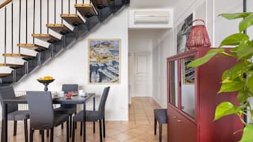 Appartement Duplex Deluxe, 3 chambres, vue mer | Coin séjour