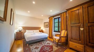 House | 7 bedrooms