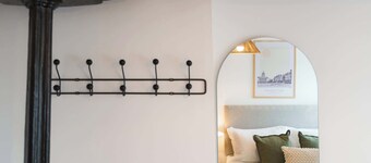 Stunning 3-bed Home in Newark by Renzo, Free Parking, Hotel Alternative