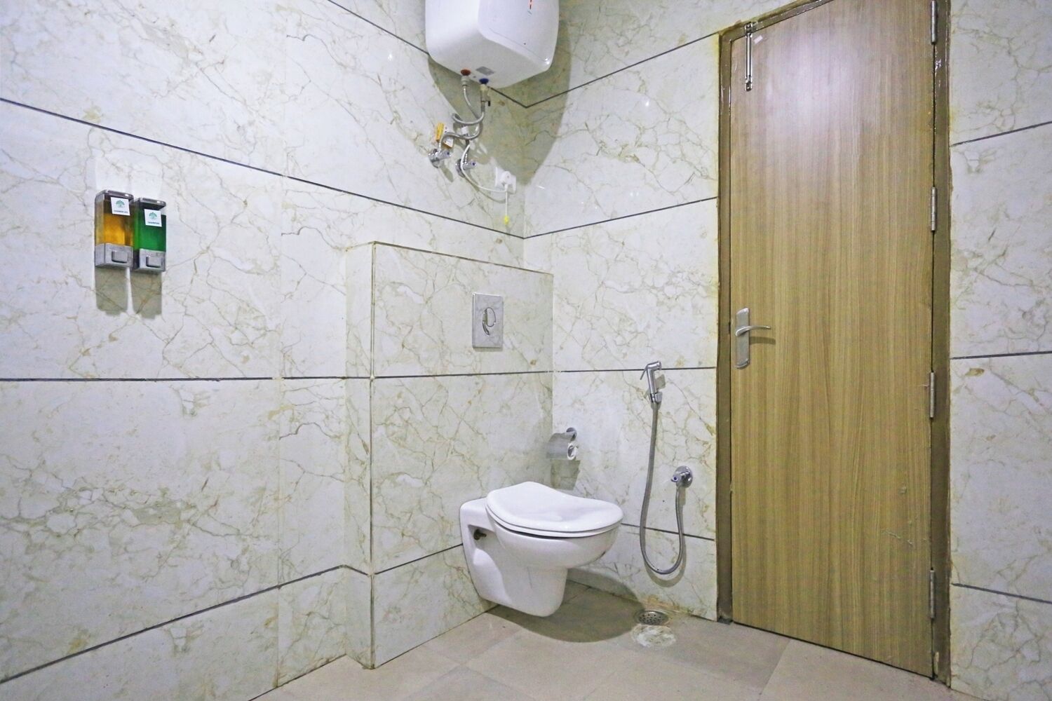 Deluxe Double Room | Bilik Mandi | Pancuran mandi, kelengkapan dandanan diri percuma, tuala disediakan 