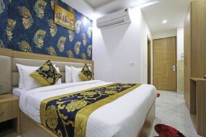 Deluxe Double Room - Hotel Decent Premier -Delhi Airport (New Delhi)