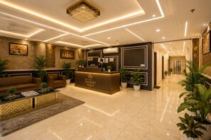 Lobby - Hotel Decent Premier -Delhi Airport (New Delhi)