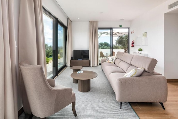 Villa, Balcony, Courtyard View | Living area - Paraiso Azul - Faro (Santa Barbara de Nexe, Faro)