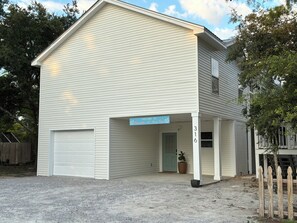 Exterior - Quiet Preserve Views, Steps from 30A and a 5 minute walk to the beach (Santa Rosa Beach)