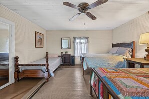 Room - Escape to this spacious countryside retreat featuring beautiful mountain views, a wraparound porch. (Galax)