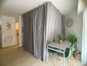 Dining - Apartment with a terrace overlooking the Mandelieu harbor (Mandelieu-la-Napoule)