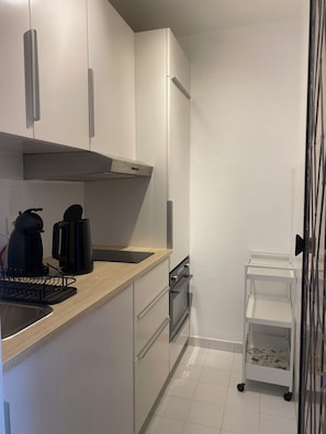 Private kitchen - Apartment with a terrace overlooking the Mandelieu harbor (Mandelieu-la-Napoule)