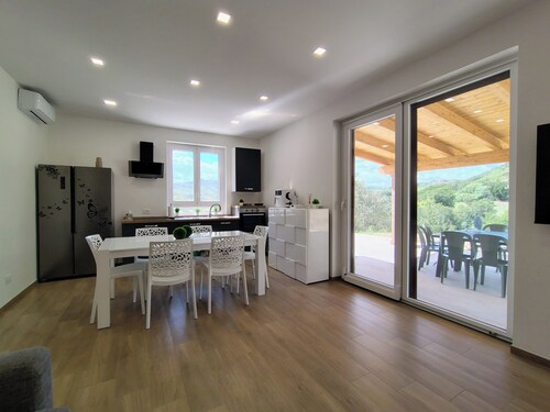 FRANK'S COTTAGE - COUNTRY HOUSE: ENTIRE VILLA FOR EXCLUSIVE USE 