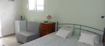 Chambre avec SDB ,WC , non fumeur ,bord de mer , maison neuve
