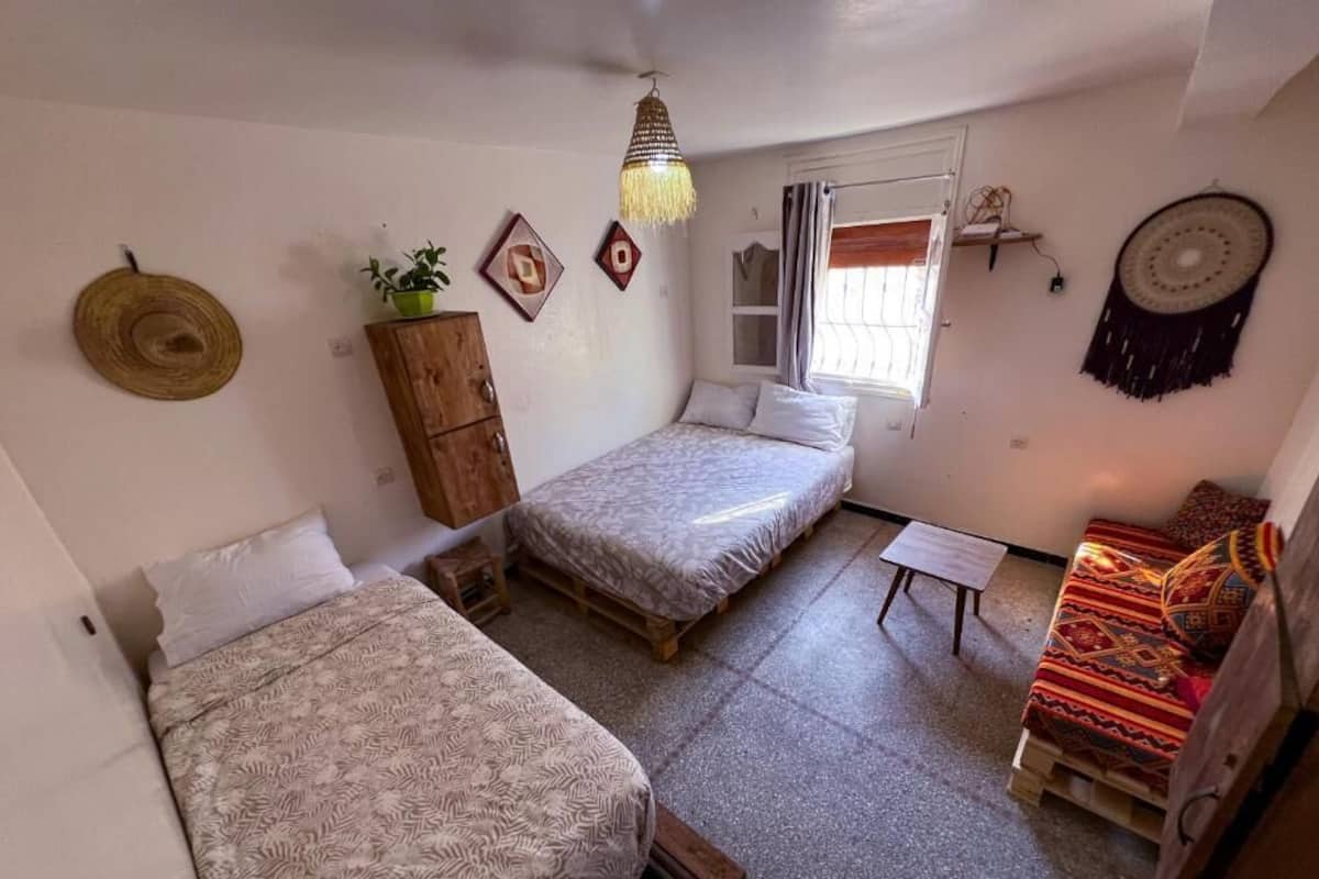 Habitación triple Confort, vista a la playa | Wifi gratis