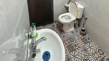 Towels, toilet paper
