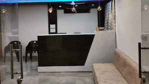 Lobby - Hotel Kalash (Ahmedabad)