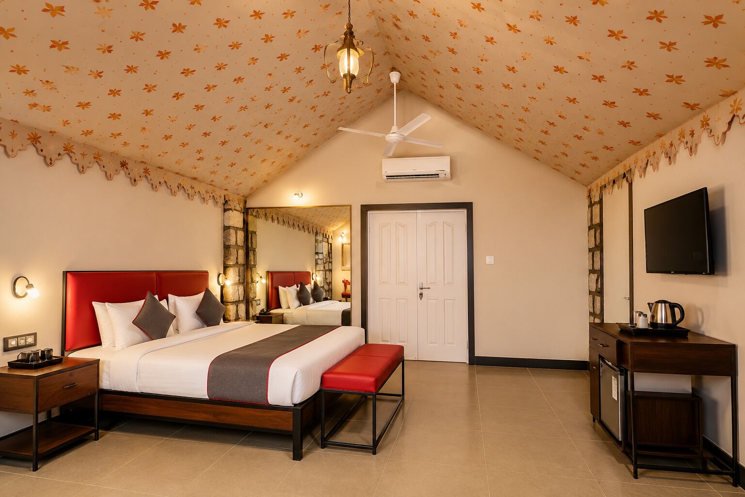 Majestic Tent with Bathtub | Free WiFi