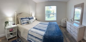 3 bedrooms, iron/ironing board, free WiFi, bed sheets - Luxury 3BR/2BA Home in The Villages w/golf cart. Pet Friendly, Near golf course (The Villages)