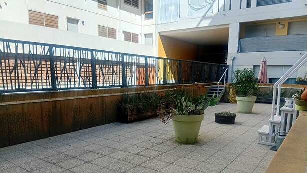 Terrace/patio - Apartment for rent in the center of Marseille, near Gart Saint-Charles, a 3-minute walk away (Marseille)