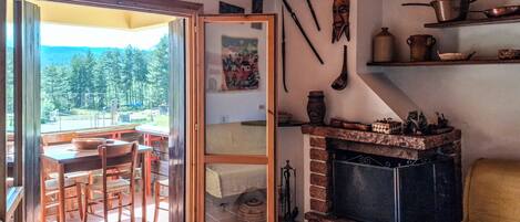 Appartement, balcon, vue ville | Coin séjour