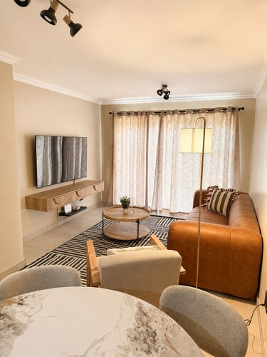 19 @ Menlyn Place, a newly renovated, stylish apartment in a prime location.