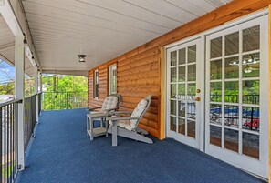 Unclassified image, 5 of 64, button - Secluded Cabin Retreat with Hot Tub in Berkeley Springs, West Virginia (Berkeley Springs)