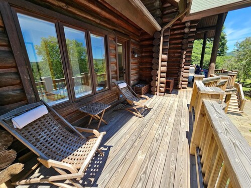 Luxury Montana-Style Log Estate with Private Vineyard & Spa Near Purcellville, VA