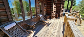 Luxury Montana-Style Log Estate with Private Vineyard & Spa Near Purcellville, VA