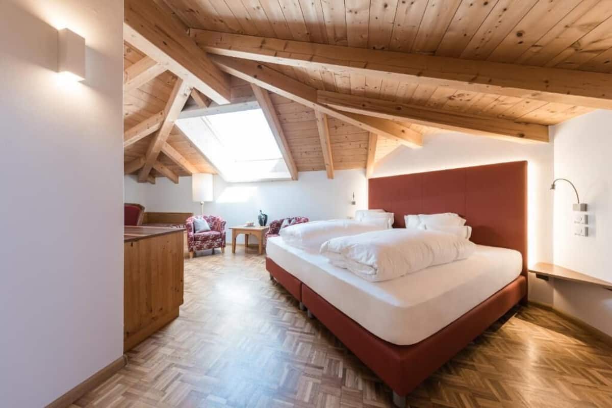 Habitación doble, balcón, vista al valle | Ropa de cama de alta calidad y minibar