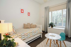 Departamento, 4 habitaciones, patio | Tabla de planchar con plancha y wifi gratis 