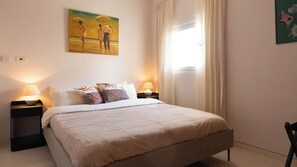 Iron/ironing board, WiFi, bed sheets - Luxury Penthouse w/ Pool, Parking & Mamad (Tel Aviv-Yafo)