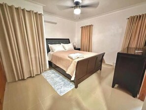 Iron/ironing board, WiFi - Vrbo Property (Santo Domingo Este)
