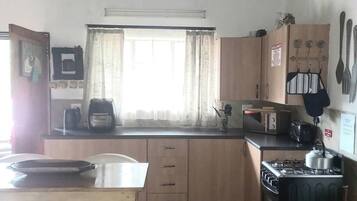 Ferienhaus, 2 Schlafzimmer, eigener Pool | Innenbereich