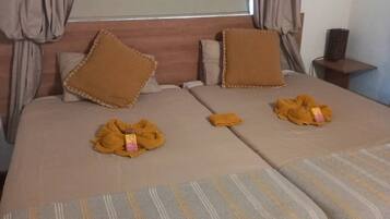Ferienhaus, 2 Schlafzimmer, eigener Pool